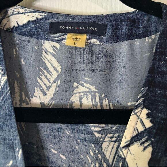 TOMMY HILFIGER Sleeveless Pleated V-neck Blue Multi Dress~Size 12 - Picture 2 of 4